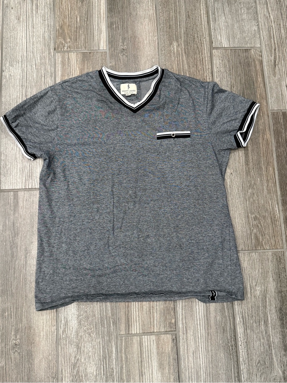 Scott James Black And White V Neck Shirt Men’s XL